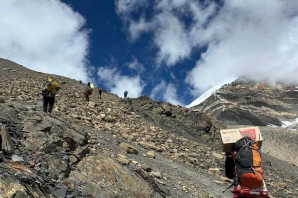 Prema visinskom kampu na Chulu Far East