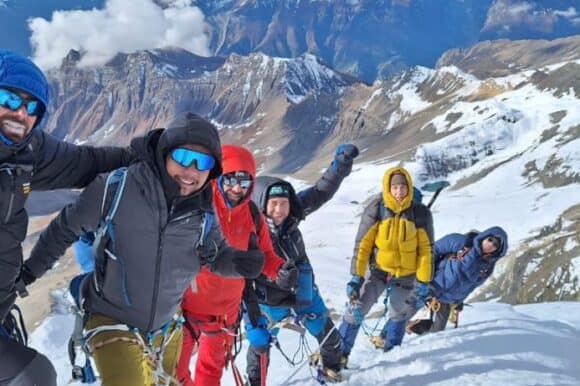 Prema vrhu Chulu Far East 6059 m